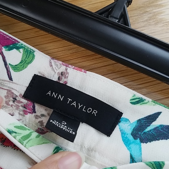 Ann Taylor shorts - Picture 3 of 3